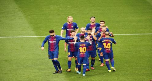 انييستا يغيب عن برشلونة أمام فياريال واستدعاء لاعب الرديف واستبعاد توران